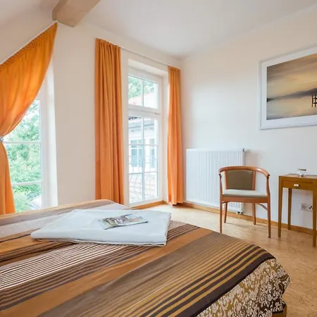 Herrenhaus Juergenshof * Alt Schwerin