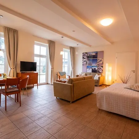 Apartment Herrenhaus Juergenshof Alt Schwerin