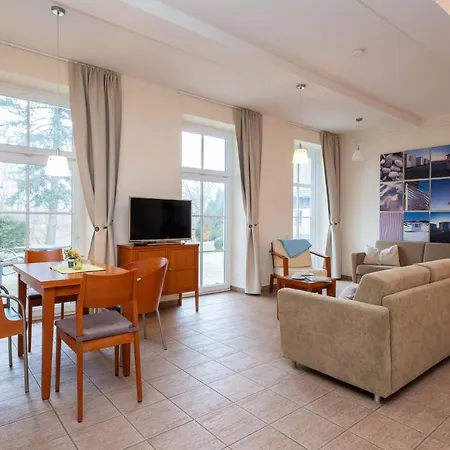 Herrenhaus Juergenshof * Alt Schwerin